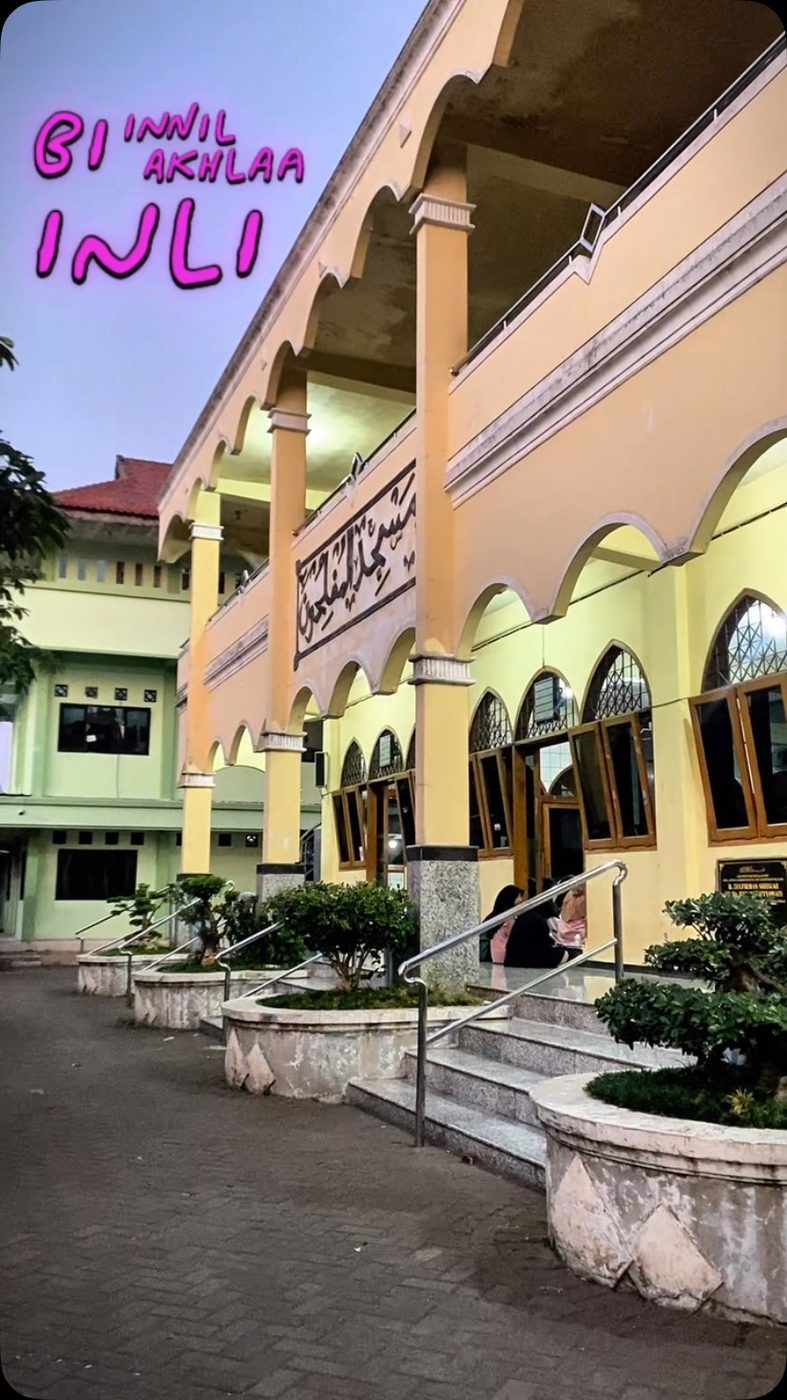 Pengajian ba&rsquo;da Subuh — Instagram ICBS Al Muflihun